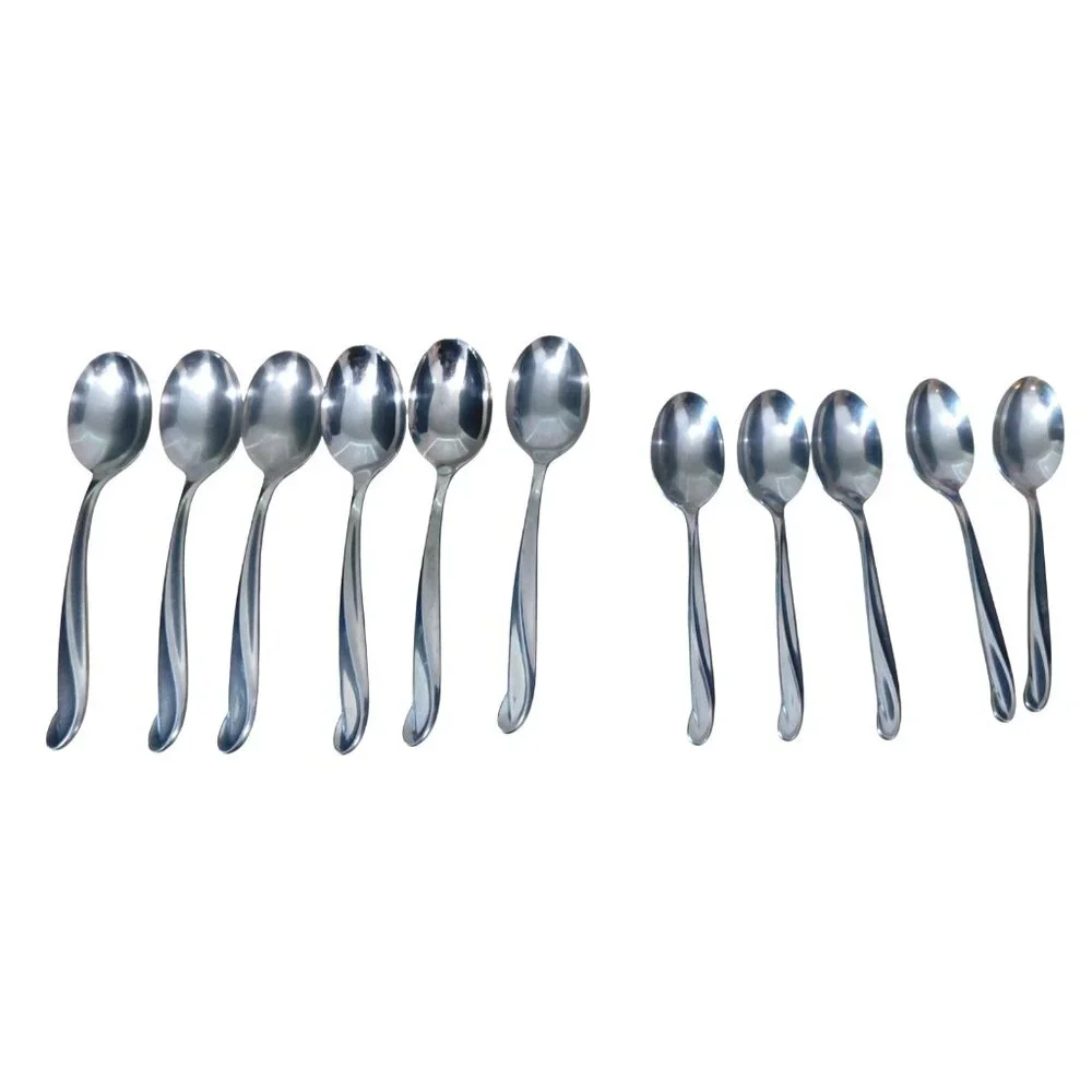 Lot of 11 International Stainless USA Space Pattern Spoons 5.75